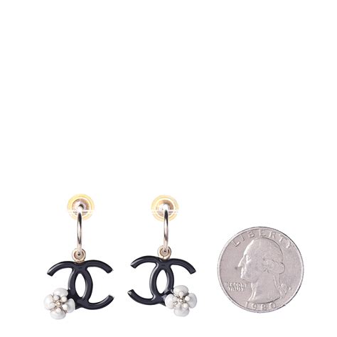 chanel camellia earrings black